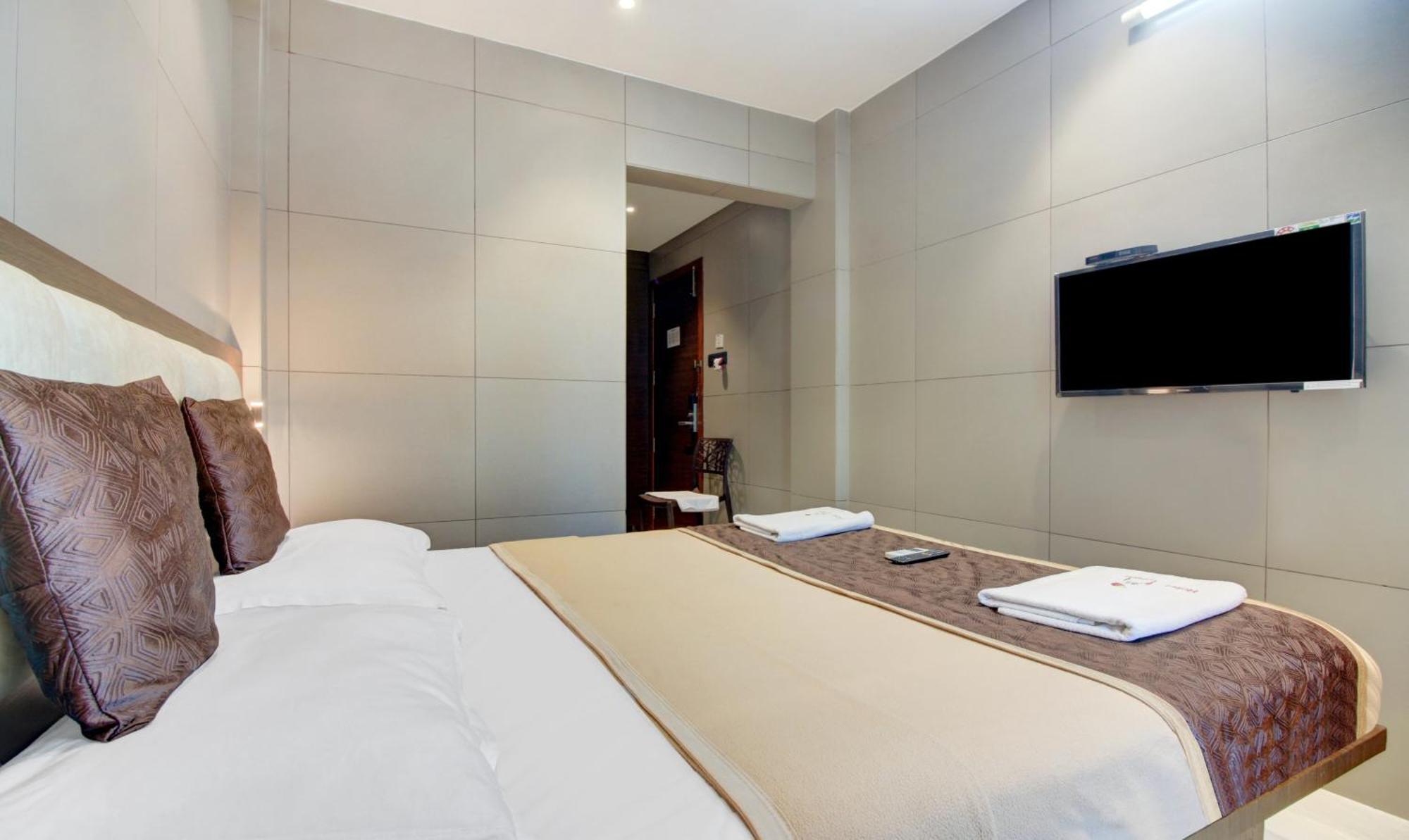 Hotel Leela Kalyān Εξωτερικό φωτογραφία