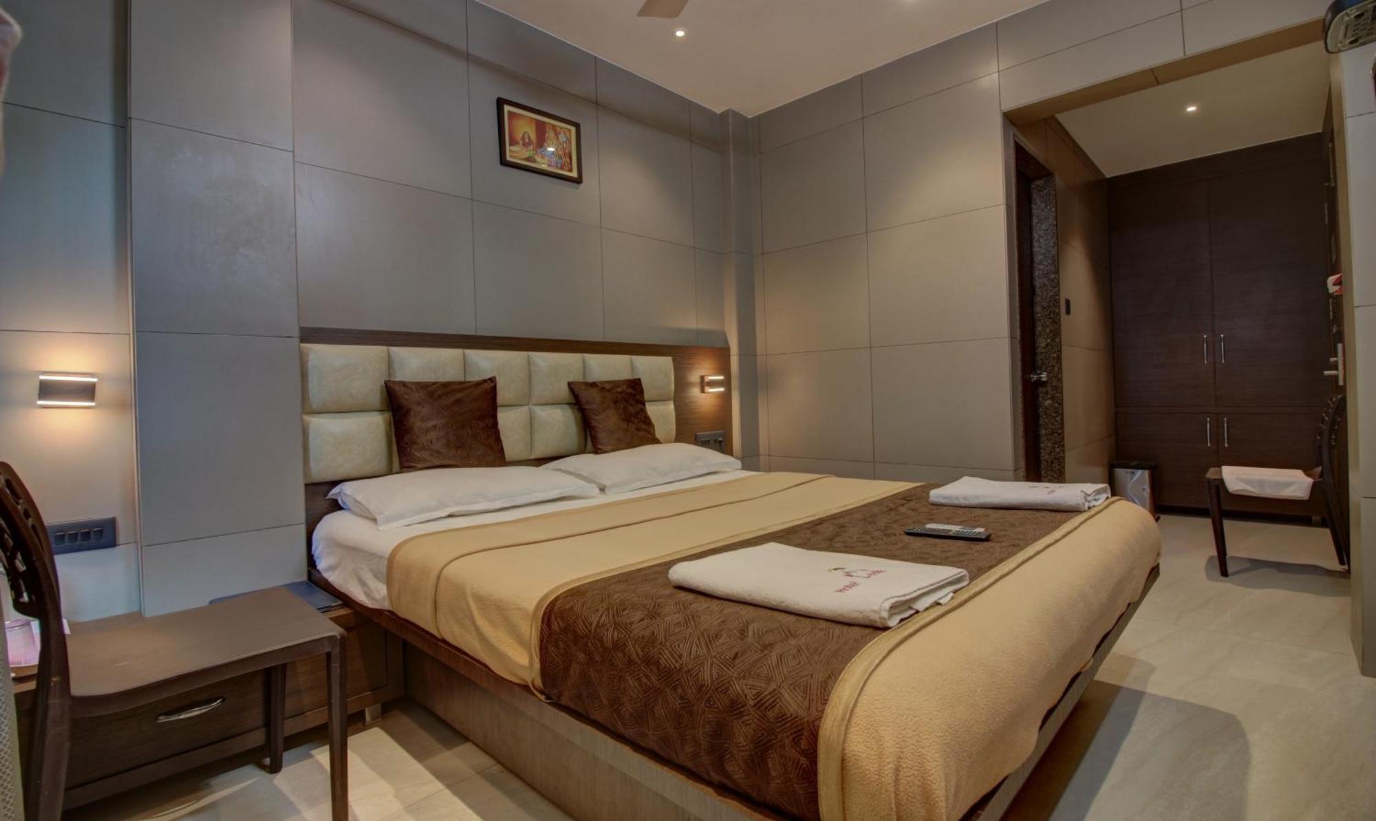 Hotel Leela Kalyān Εξωτερικό φωτογραφία
